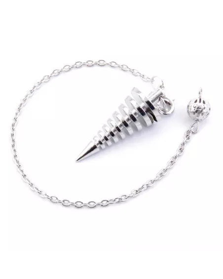 Cómo usar un péndulo de metal de cadena para radiestesia