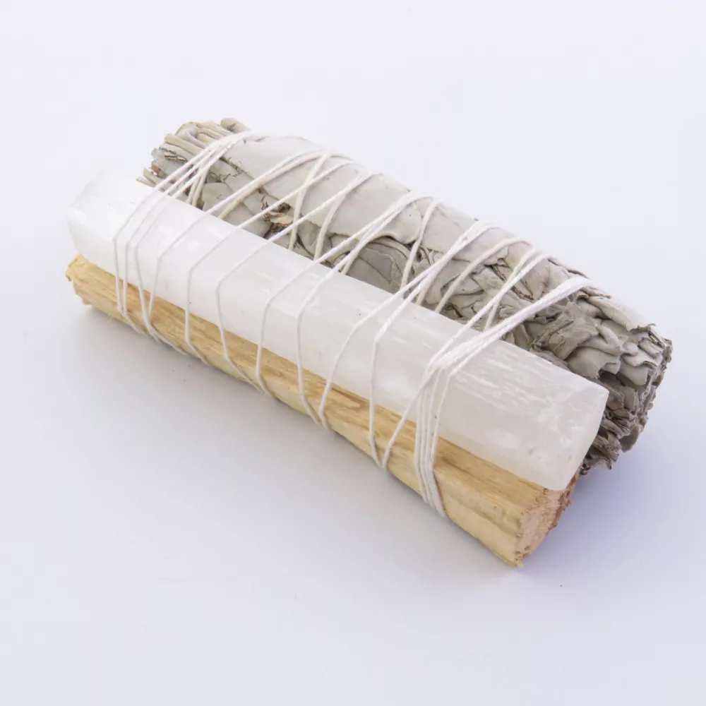Atadito de Salvia Blanca, Palo Santo y Selenita: Guía de Uso y Beneficios