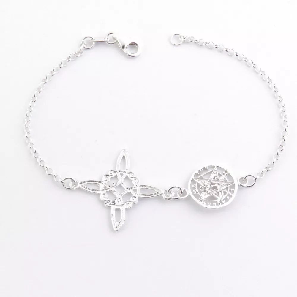 Pulsera de Plata con Nudo de Bruja y Tetragrammatón: Un Amuleto de Poder y Elegancia