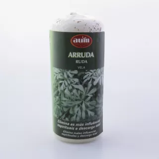 Cómo usar una vela votiva de ruda para protección y buena energía